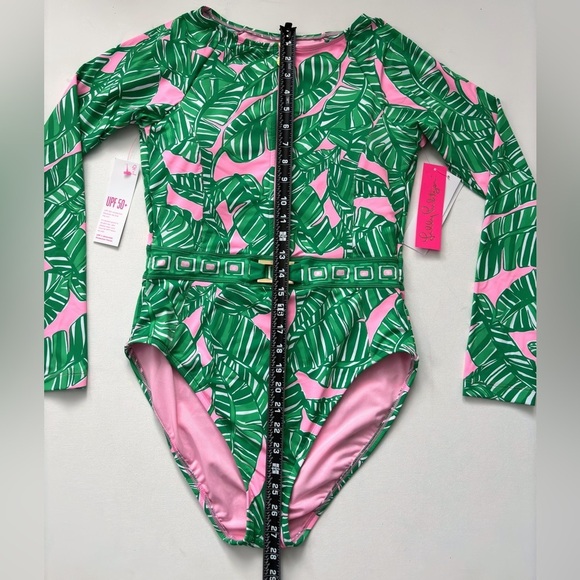 Lilly Pulitzer TORETTA RASHGUARD  CONCH SHELL PINK LETS GO BANANAS ENGINEERED 10 - Picture 8 of 11